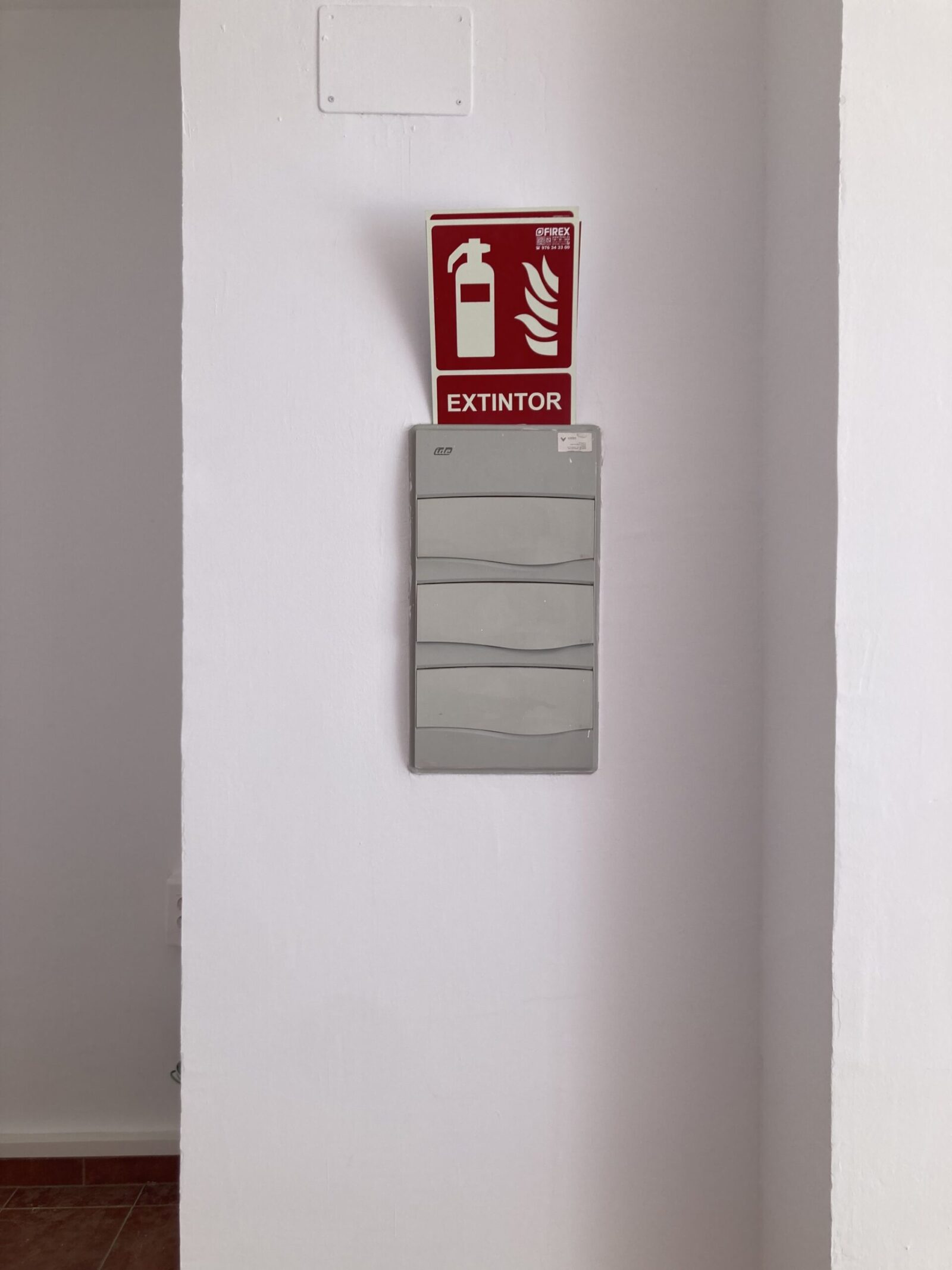 Cuadro de diferenciales eléctricos local en alquiler en calle riglos 8, zaragoza