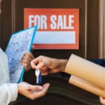 Es rentable comprar un local para alquilar