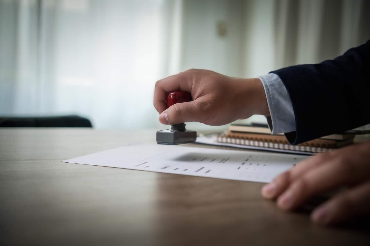 cómo comprobar las cargas que tiene un local comercial